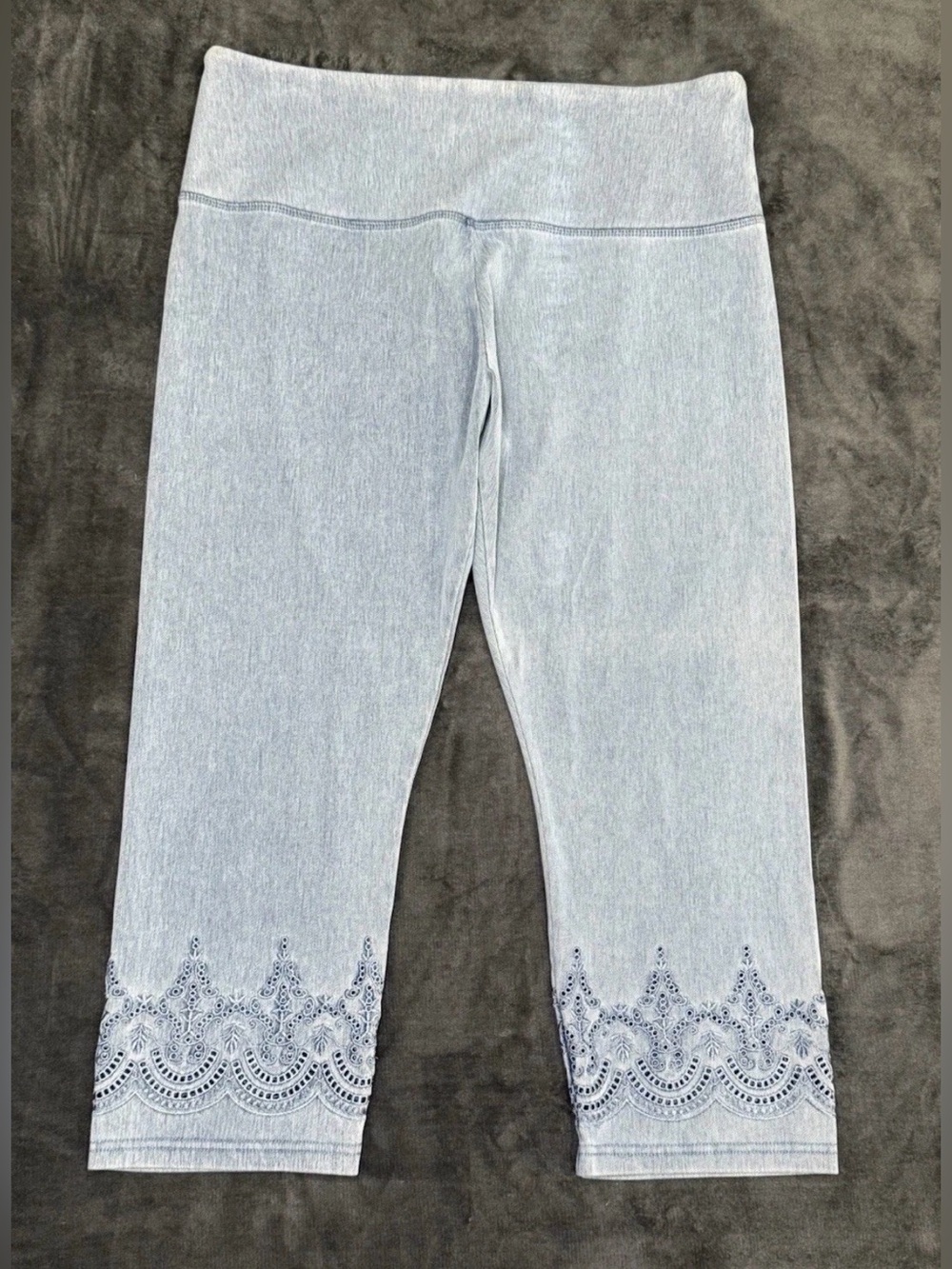Suave' Womens Sz L Faux Blue Denim
Revolutionary Tummy Control Capri Leggings 32